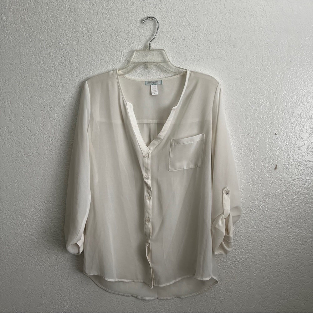 Chic Cream Button-Up Blouse